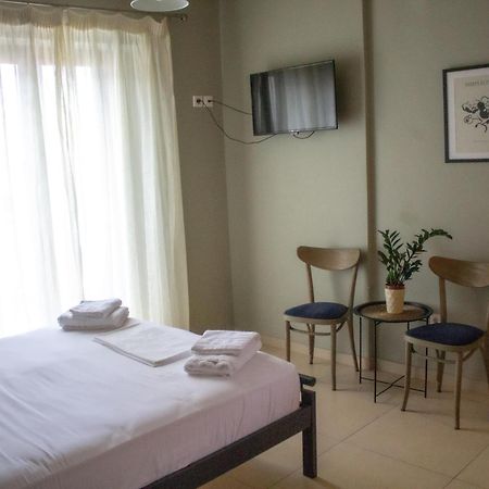 Kritamos Apartments Kardhamili Esterno foto